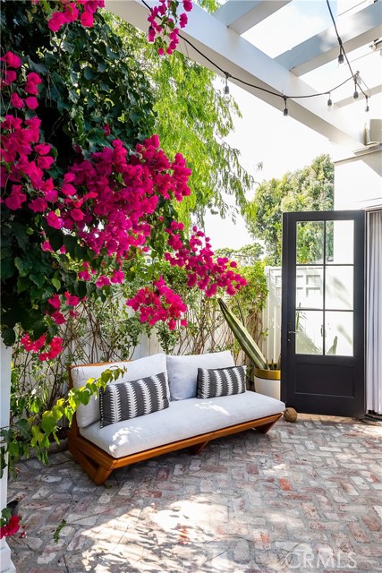 724 29th Street, Manhattan Beach, California 90266, 4 Bedrooms Bedrooms, ,3 BathroomsBathrooms,Residential,Sold,29th,SB19279046