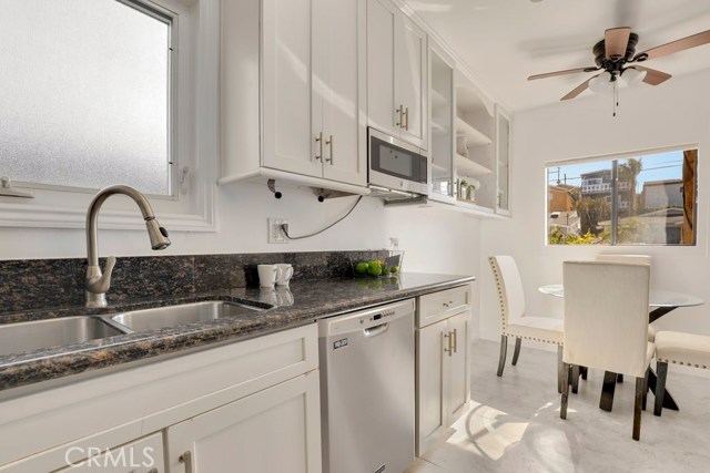 1637 Armour Lane, Redondo Beach, California 90278, 3 Bedrooms Bedrooms, ,2 BathroomsBathrooms,Residential,Sold,Armour,SB20232619