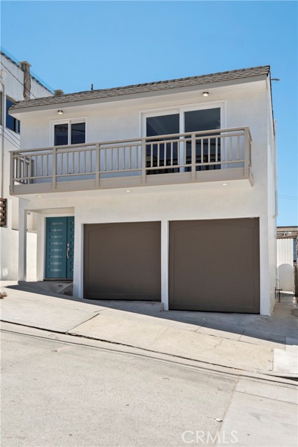 136 Neptune Avenue, Hermosa Beach, California 90254, 3 Bedrooms Bedrooms, ,2 BathroomsBathrooms,Residential,Sold,Neptune,SB21020451