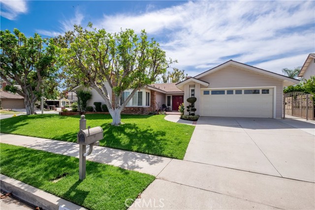 Photo of 701 Hollyhock Lane, Placentia, CA 92870