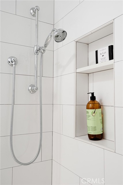 933 9th Street, Manhattan Beach, California 90266, 4 Bedrooms Bedrooms, ,2 BathroomsBathrooms,Residential,Sold,9th,SB21112500