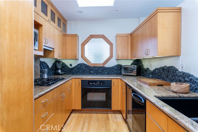 1209 Bayview Drive, Manhattan Beach, California 90266, 2 Bedrooms Bedrooms, ,1 BathroomBathrooms,Residential,Sold,Bayview,SB19189797