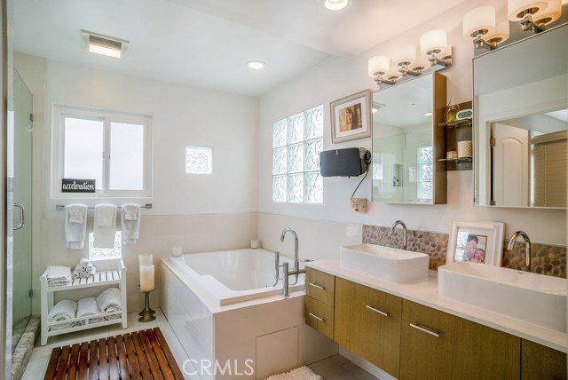 433 Marine Avenue, Manhattan Beach, California 90266, 3 Bedrooms Bedrooms, ,3 BathroomsBathrooms,Residential,Sold,Marine,SB19210558