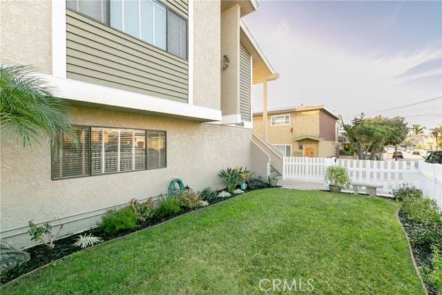 2408 Rockefeller Lane, Redondo Beach, California 90278, 3 Bedrooms Bedrooms, ,2 BathroomsBathrooms,Residential,Sold,Rockefeller,SB19003633