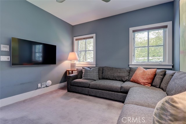 570 27th Street, Manhattan Beach, California 90266, 5 Bedrooms Bedrooms, ,4 BathroomsBathrooms,Residential,Sold,27th,SB21030922