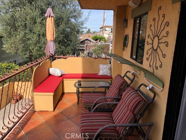 831 6th Street, Hermosa Beach, California 90254, 2 Bedrooms Bedrooms, ,1 BathroomBathrooms,Residential,Sold,6th,OC20129630