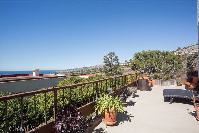 3200 La Rotonda Drive, Rancho Palos Verdes, California 90275, 2 Bedrooms Bedrooms, ,2 BathroomsBathrooms,Residential,Sold,La Rotonda,OC18043460