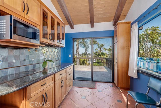 933 8th Street, Manhattan Beach, California 90266, 5 Bedrooms Bedrooms, ,2 BathroomsBathrooms,Residential,Sold,8th,SB19074971