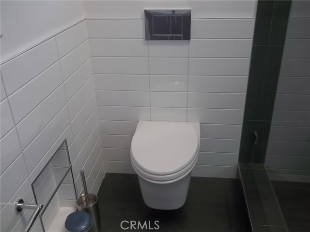 202 Helberta Avenue, Redondo Beach, California 90277, 3 Bedrooms Bedrooms, ,2 BathroomsBathrooms,Residential,Sold,Helberta,SB17212685