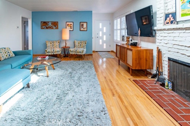 3201 Laurel Avenue, Manhattan Beach, California 90266, 3 Bedrooms Bedrooms, ,2 BathroomsBathrooms,Residential,Sold,Laurel,SB21135859