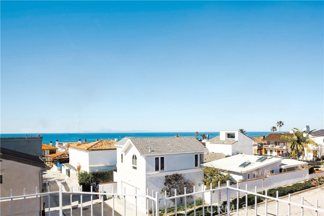 Photo of 301 Narcissus Avenue, Corona del Mar, CA 92625