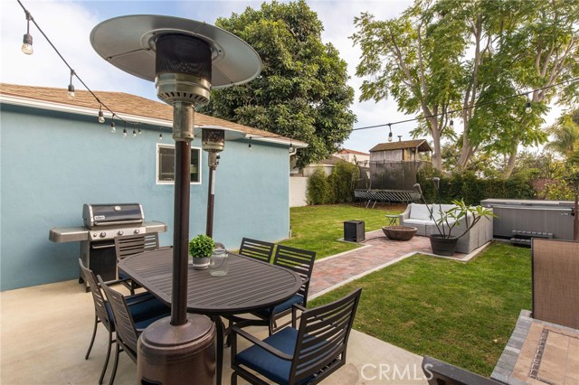 1012 Avenue C, Redondo Beach, California 90277, 4 Bedrooms Bedrooms, ,2 BathroomsBathrooms,Residential,Sold,Avenue C,SB19263287