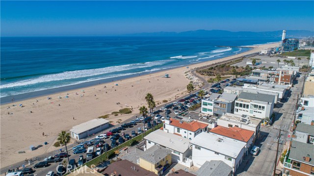 4216 The Strand, Manhattan Beach, California 90266, 5 Bedrooms Bedrooms, ,6 BathroomsBathrooms,Residential,Sold,The Strand,SB20211856