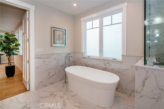 1457 18th Street, Manhattan Beach, California 90266, 5 Bedrooms Bedrooms, ,2 BathroomsBathrooms,Residential,Sold,18th,SB17091633