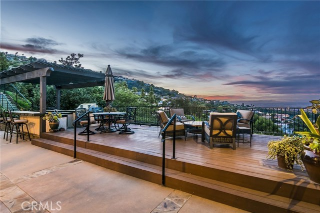 6106 Via Subida, Rancho Palos Verdes, California 90275, 5 Bedrooms Bedrooms, ,5 BathroomsBathrooms,Residential,Sold,Via Subida,PV18161011