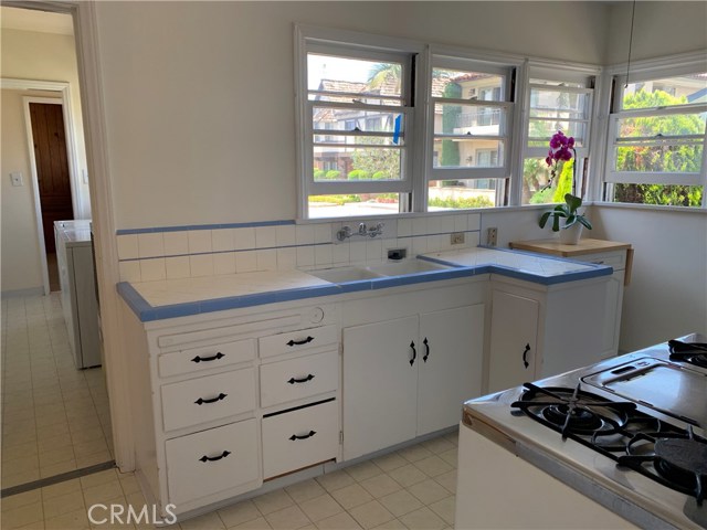 1539 Bonnie Brae Street, Hermosa Beach, California 90254, 3 Bedrooms Bedrooms, ,2 BathroomsBathrooms,Residential,Sold,Bonnie Brae,SB19182302