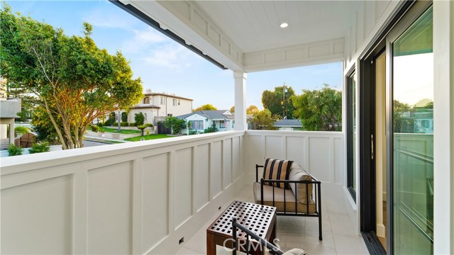 1712 Meadows Avenue, Manhattan Beach, California 90266, 5 Bedrooms Bedrooms, ,2 BathroomsBathrooms,Residential,Sold,Meadows,SB20199095