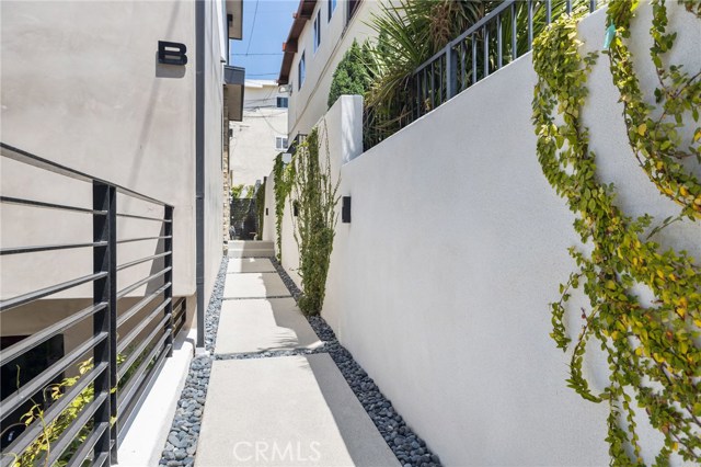 535 Avenue B, Redondo Beach, California 90277, 4 Bedrooms Bedrooms, ,3 BathroomsBathrooms,Residential,Sold,Avenue B,SB20169921