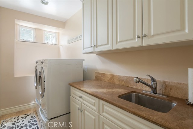 931 17th Street, Manhattan Beach, California 90266, 6 Bedrooms Bedrooms, ,4 BathroomsBathrooms,Residential,Sold,17th,SB19069902