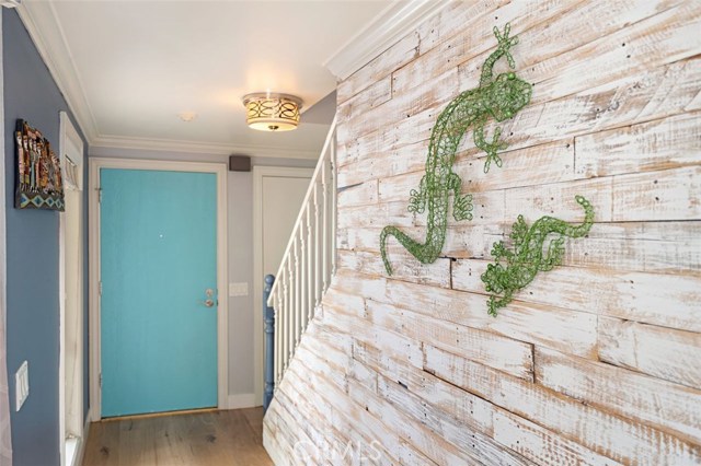 Front door & entry area
