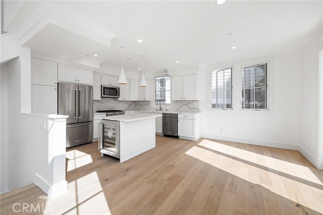 2114 Carnegie Lane, Redondo Beach, California 90278, 5 Bedrooms Bedrooms, ,5 BathroomsBathrooms,Residential,Sold,Carnegie,SB21029728