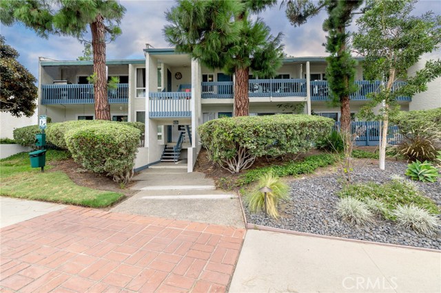 631 Prospect Avenue, Redondo Beach, California 90277, 2 Bedrooms Bedrooms, ,2 BathroomsBathrooms,Residential,Sold,Prospect,SB20199042