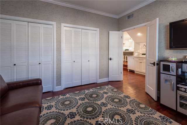 3012 Poinsettia Avenue, Manhattan Beach, California 90266, 4 Bedrooms Bedrooms, ,2 BathroomsBathrooms,Residential,Sold,Poinsettia,SB20042447