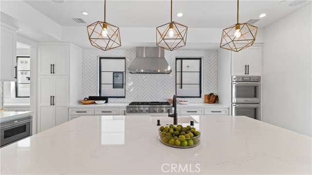 1712 Meadows Avenue, Manhattan Beach, California 90266, 5 Bedrooms Bedrooms, ,2 BathroomsBathrooms,Residential,Sold,Meadows,SB20199095
