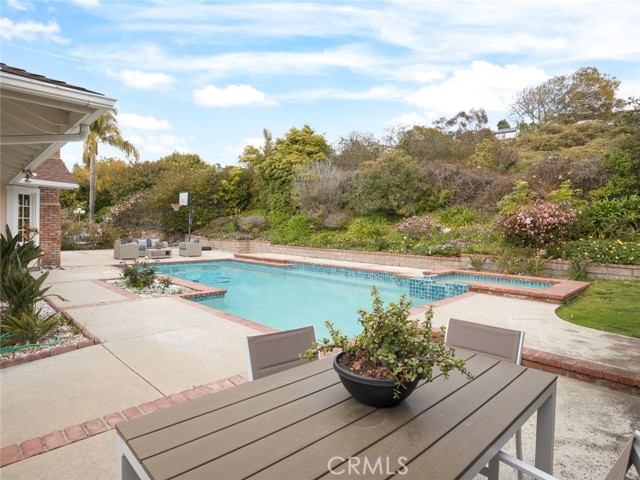 30176 Avenida Esplendida, Rancho Palos Verdes, California 90275, 4 Bedrooms Bedrooms, ,4 BathroomsBathrooms,Residential,Sold,Avenida Esplendida,WS21062906