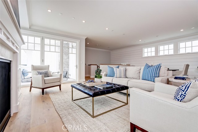 2205 Vista, Manhattan Beach, California 90266, 4 Bedrooms Bedrooms, ,3 BathroomsBathrooms,Residential,Sold,Vista,SB20089456