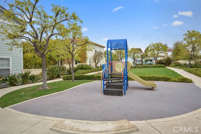 19 Pepper Tree Lane, Rolling Hills Estates, California 90274, 3 Bedrooms Bedrooms, ,3 BathroomsBathrooms,Residential,Sold,Pepper Tree,PV19043721
