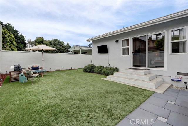 418 Meadows Avenue, Manhattan Beach, California 90266, 3 Bedrooms Bedrooms, ,2 BathroomsBathrooms,Residential,Sold,Meadows,SB20150210