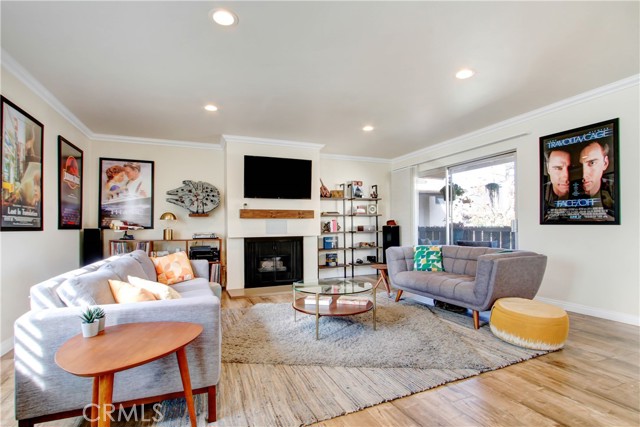 2 Bed Home for Sale in Van Nuys, California