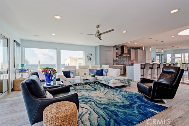 300 28th Street, Hermosa Beach, California 90254, 4 Bedrooms Bedrooms, ,4 BathroomsBathrooms,Residential,Sold,28th,SB18066666