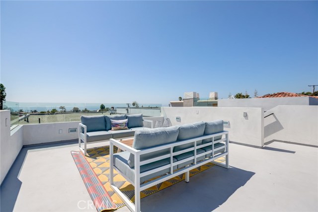 1511 Golden Avenue, Hermosa Beach, California 90254, 5 Bedrooms Bedrooms, ,2 BathroomsBathrooms,Residential,Sold,Golden,SB19224666