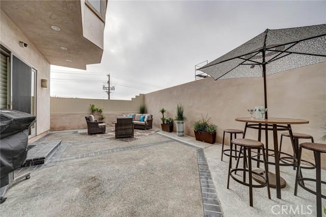 517 12th Street, Manhattan Beach, California 90266, 4 Bedrooms Bedrooms, ,3 BathroomsBathrooms,Residential,Sold,12th,SB21070513