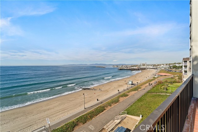 531 Esplanade, Redondo Beach, California 90277, 2 Bedrooms Bedrooms, ,2 BathroomsBathrooms,Residential,Sold,Esplanade,SB20260147