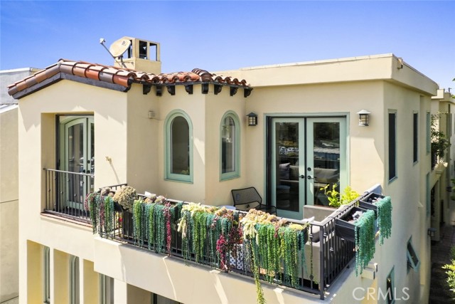 413 15th Street, Manhattan Beach, California 90266, 3 Bedrooms Bedrooms, ,3 BathroomsBathrooms,Residential,Sold,15th,SB21111117