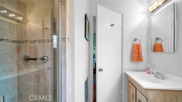 3 Bed Home for Sale in Hawthorne, California