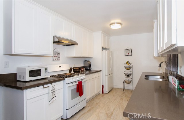 2 Bed Home for Sale in Compton, California