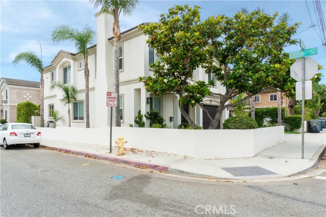 Corner lot view