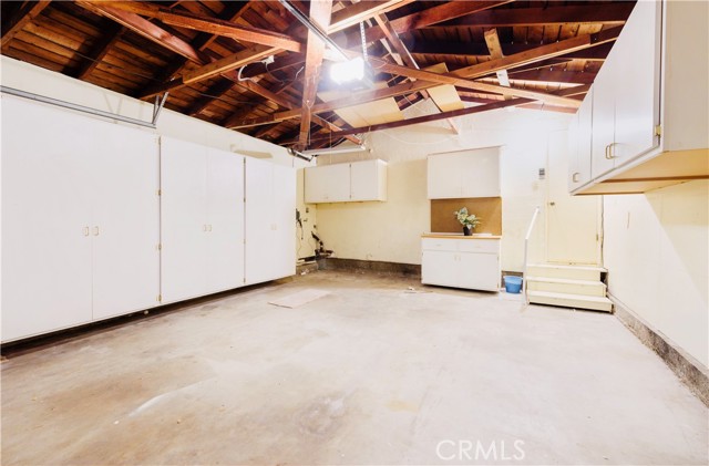 Abundant Storage & Direct Access Inside.