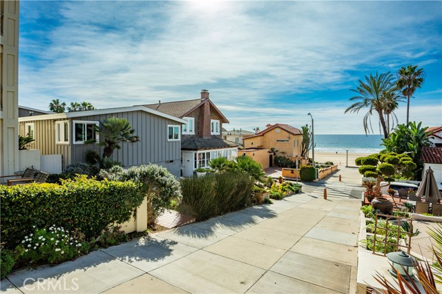 120 6th Street, Manhattan Beach, California 90266, 4 Bedrooms Bedrooms, ,3 BathroomsBathrooms,Residential,Sold,6th,SB20031178