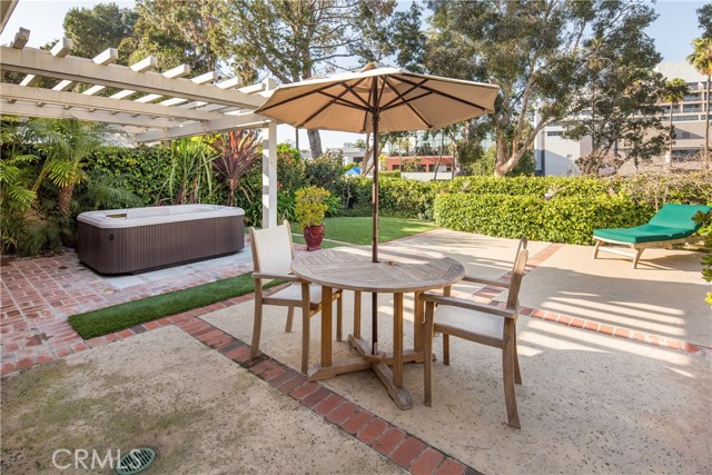 36 Fairway Drive, Manhattan Beach, California 90266, 2 Bedrooms Bedrooms, ,2 BathroomsBathrooms,Residential,Sold,Fairway,PW18070766