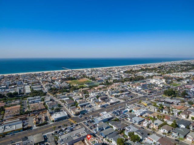 842 8th Street, Hermosa Beach, California 90254, 4 Bedrooms Bedrooms, ,2 BathroomsBathrooms,Residential,Sold,8th,SB19252569