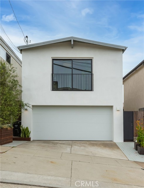 712 Longfellow Avenue, Hermosa Beach, California 90254, 3 Bedrooms Bedrooms, ,Residential,Sold,Longfellow,SB21112937