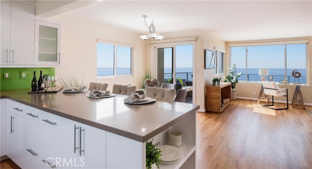 4021 Crest Drive, Manhattan Beach, California 90266, 2 Bedrooms Bedrooms, ,2 BathroomsBathrooms,Residential,Sold,Crest,SB20222826