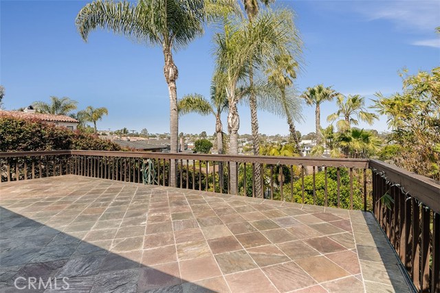 933 8th Street, Manhattan Beach, California 90266, 5 Bedrooms Bedrooms, ,2 BathroomsBathrooms,Residential,Sold,8th,SB19074971