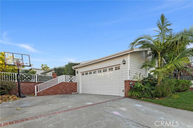 526 24th Place, Hermosa Beach, California 90254, 3 Bedrooms Bedrooms, ,2 BathroomsBathrooms,Residential,Sold,24th,SB21014393