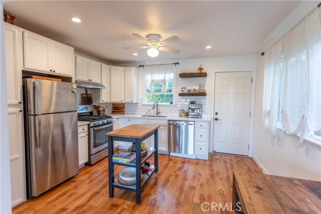 2022 Rockefeller Lane, Redondo Beach, California 90278, 2 Bedrooms Bedrooms, ,1 BathroomBathrooms,Residential,Sold,Rockefeller,SB20182136